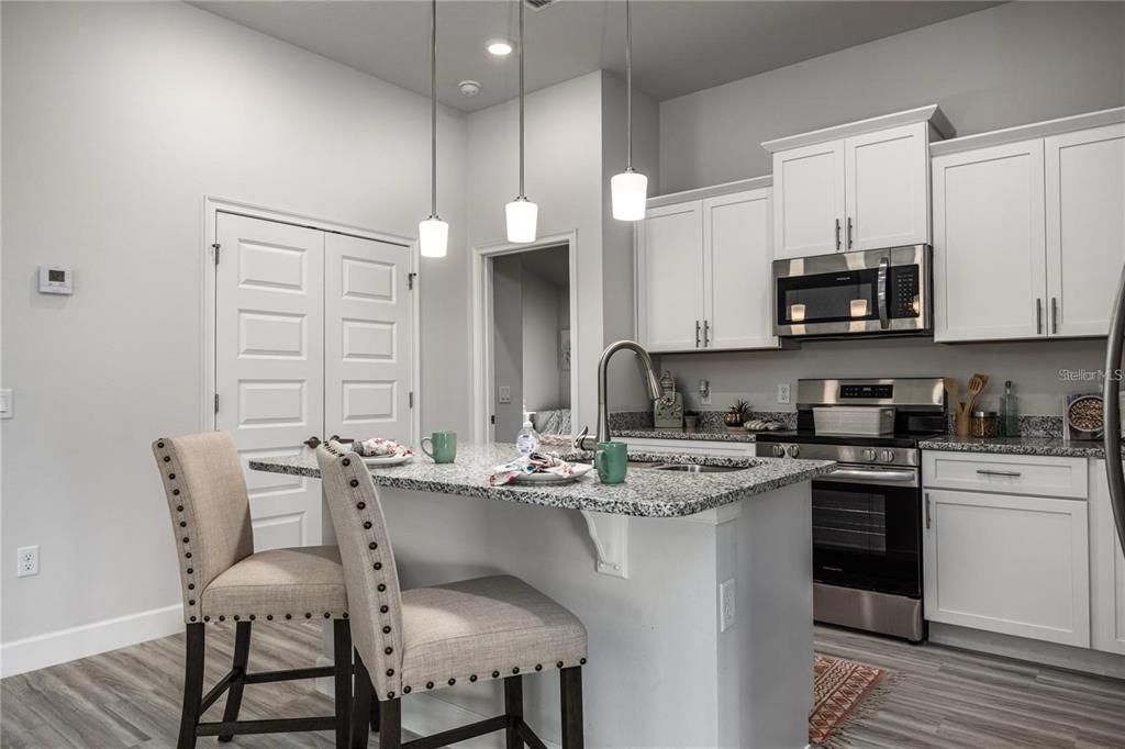 For Sale: $347,400 (4 beds, 2 baths, 1635 Square Feet)