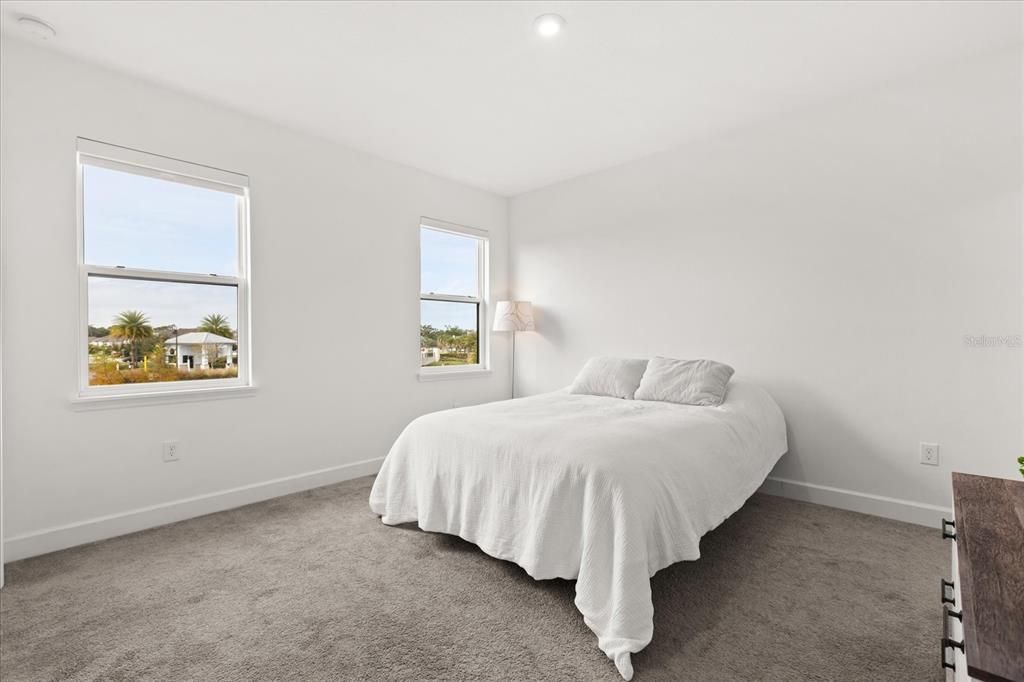 For Sale: $740,000 (4 beds, 3 baths, 2587 Square Feet)