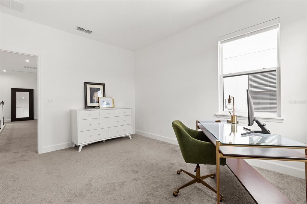 For Sale: $740,000 (4 beds, 3 baths, 2587 Square Feet)