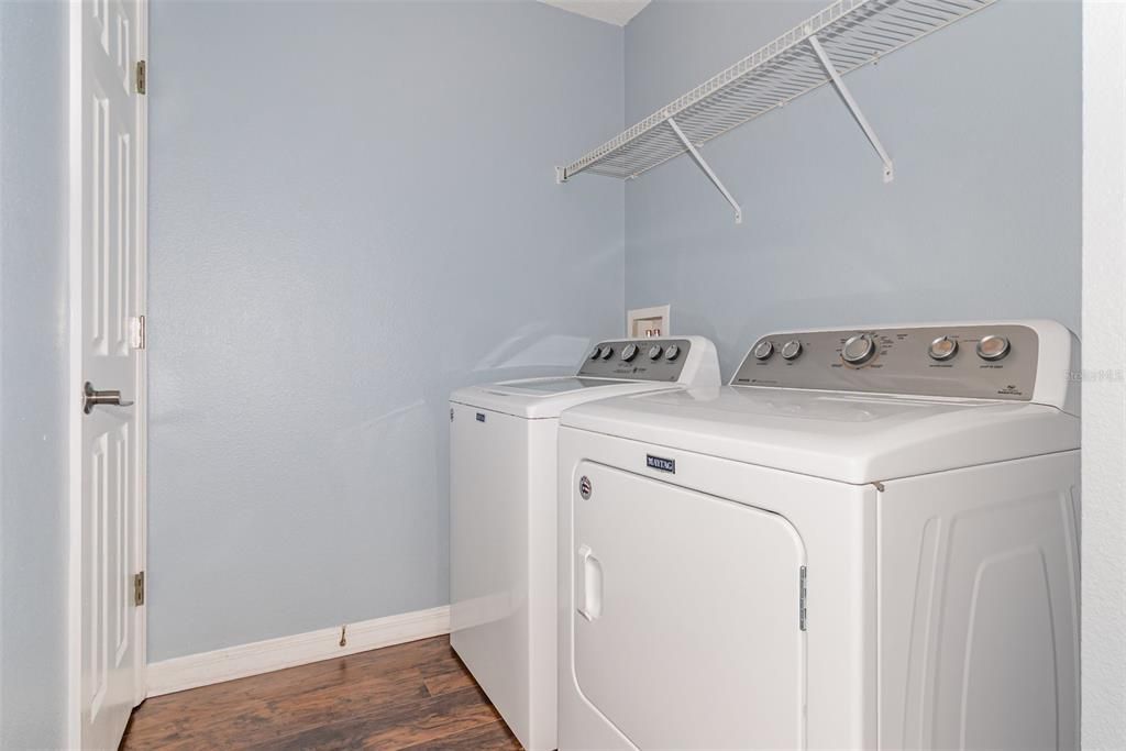 待售: $610,000 (4 贝兹, 2 浴室, 2332 平方英尺)