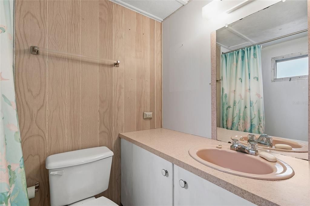 На продажу: $138,000 (2 спален, 2 ванн, 1094 Квадратных фут)