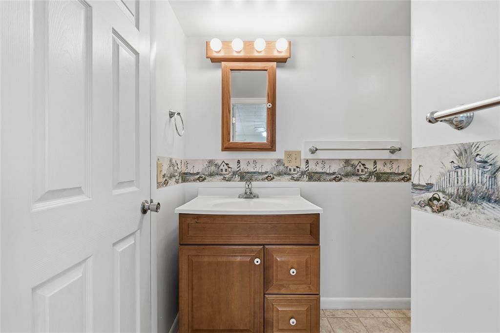 На продажу: $138,000 (2 спален, 2 ванн, 1094 Квадратных фут)