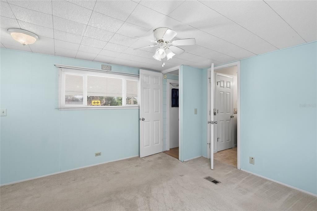 На продажу: $138,000 (2 спален, 2 ванн, 1094 Квадратных фут)