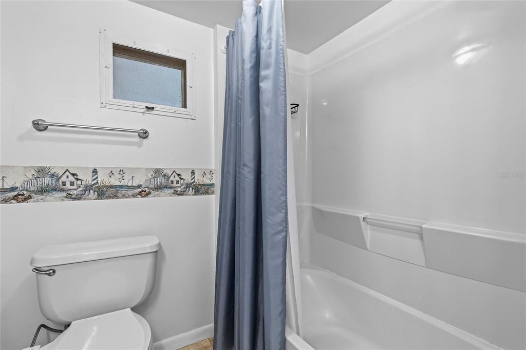 На продажу: $138,000 (2 спален, 2 ванн, 1094 Квадратных фут)