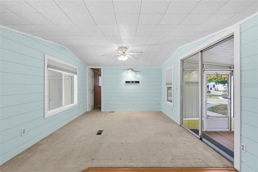 На продажу: $138,000 (2 спален, 2 ванн, 1094 Квадратных фут)