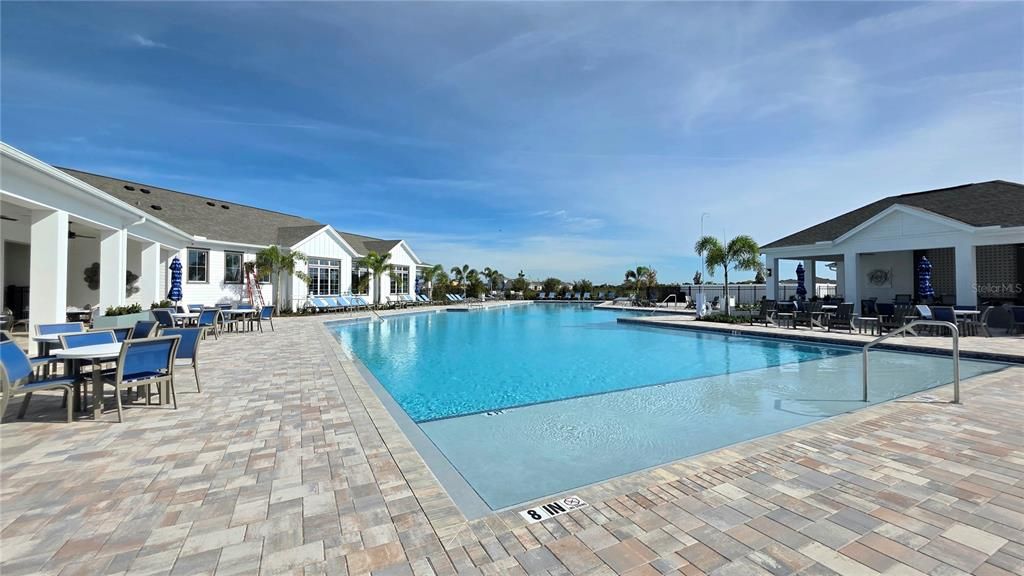 For Rent: $2,150 (4 beds, 2 baths, 1665 Square Feet)