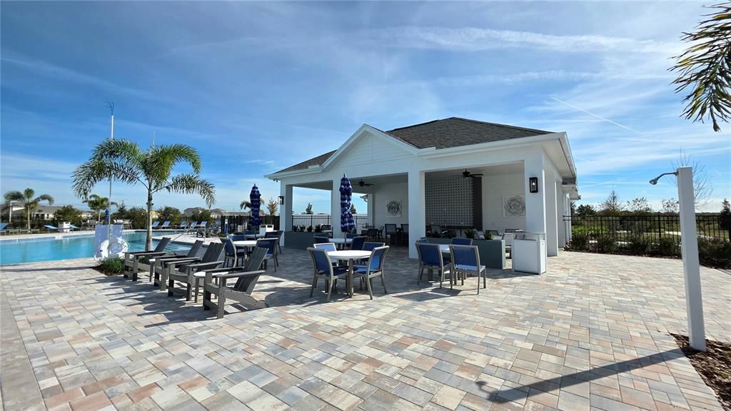 For Rent: $2,150 (4 beds, 2 baths, 1665 Square Feet)