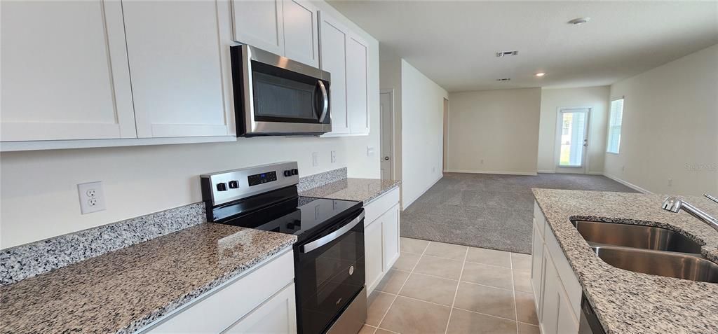 出租: $2,150 (4 贝兹, 2 浴室, 1665 平方英尺)