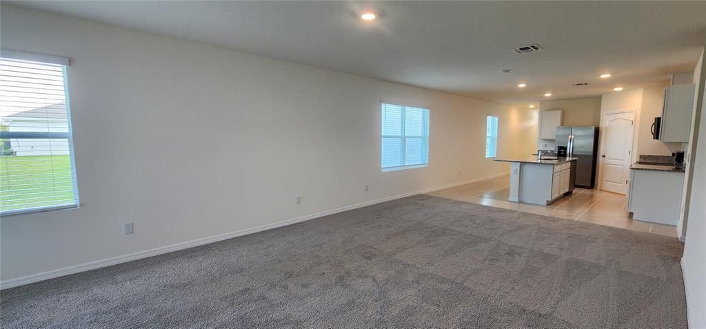 出租: $2,150 (4 贝兹, 2 浴室, 1665 平方英尺)