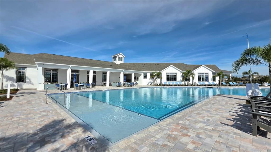 For Rent: $2,150 (4 beds, 2 baths, 1665 Square Feet)