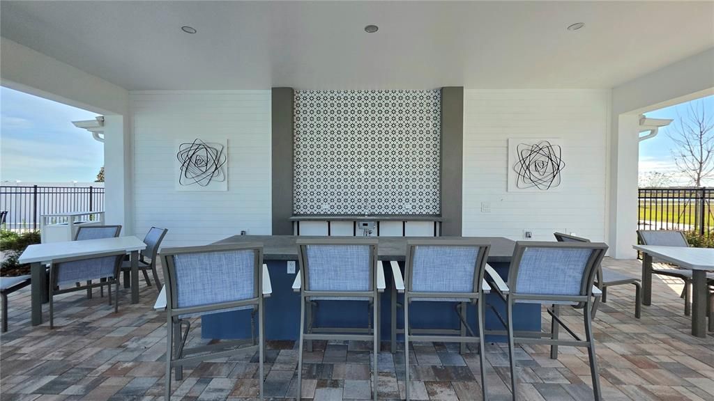 For Rent: $2,150 (4 beds, 2 baths, 1665 Square Feet)