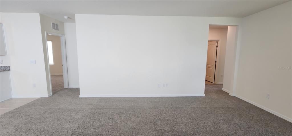 出租: $2,150 (4 贝兹, 2 浴室, 1665 平方英尺)