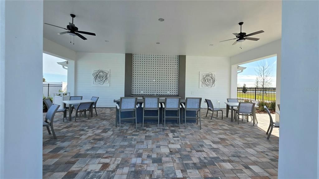 For Rent: $2,150 (4 beds, 2 baths, 1665 Square Feet)