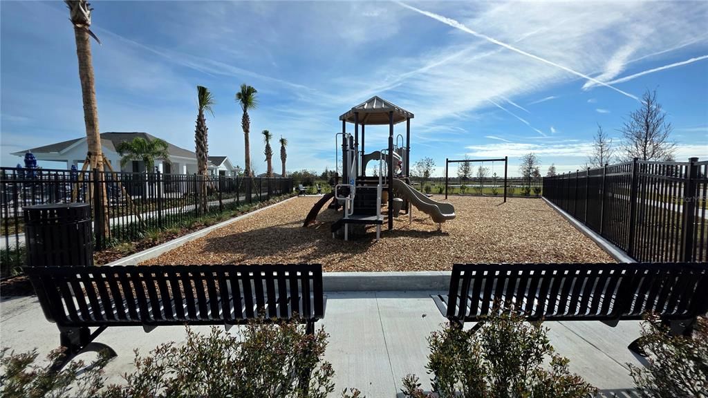 For Rent: $2,150 (4 beds, 2 baths, 1665 Square Feet)