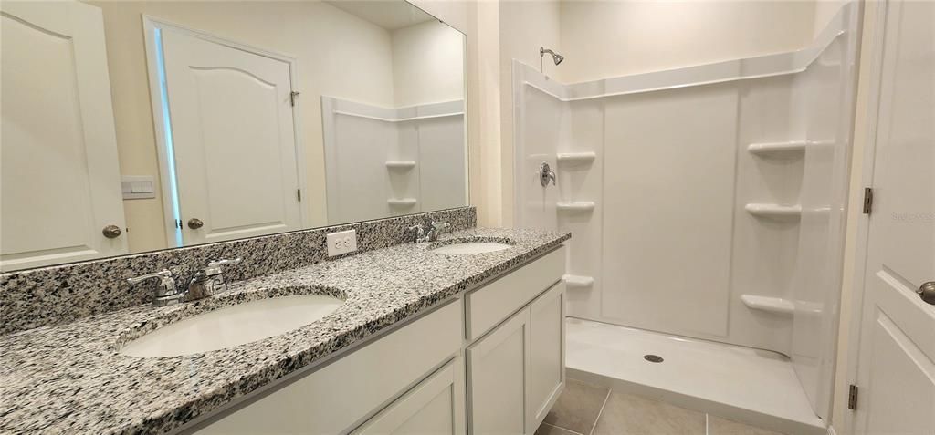 出租: $2,150 (4 贝兹, 2 浴室, 1665 平方英尺)