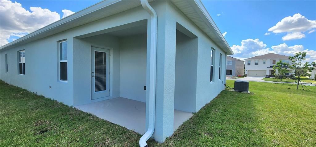 For Rent: $2,150 (4 beds, 2 baths, 1665 Square Feet)