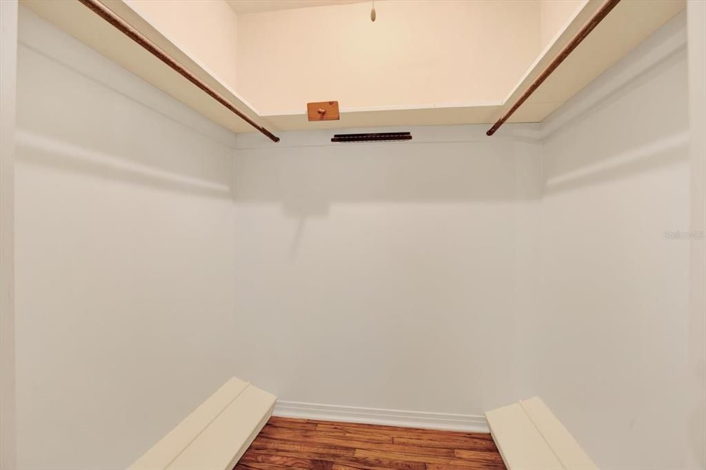 En Venta: $417,000 (3 camas, 2 baños, 2145 Pies cuadrados)