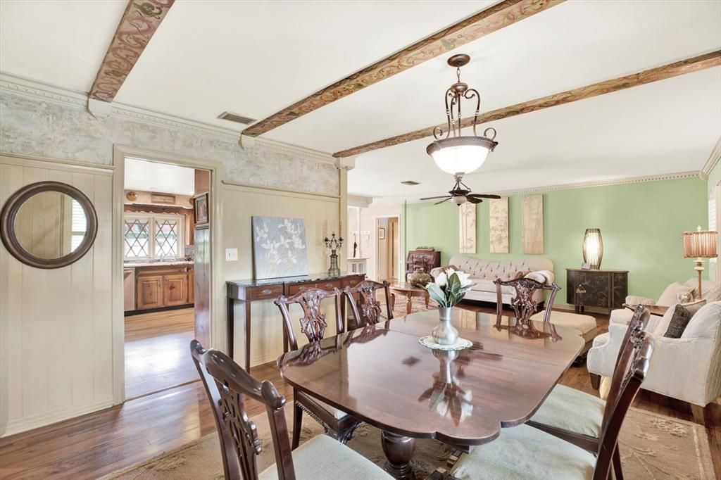 En Venta: $417,000 (3 camas, 2 baños, 2145 Pies cuadrados)