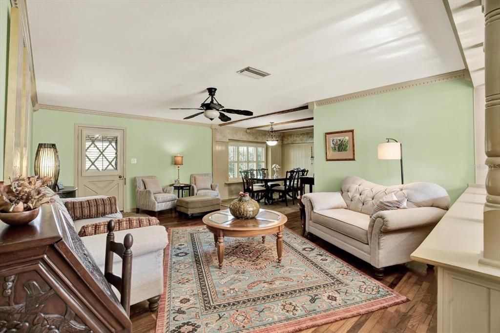 En Venta: $417,000 (3 camas, 2 baños, 2145 Pies cuadrados)