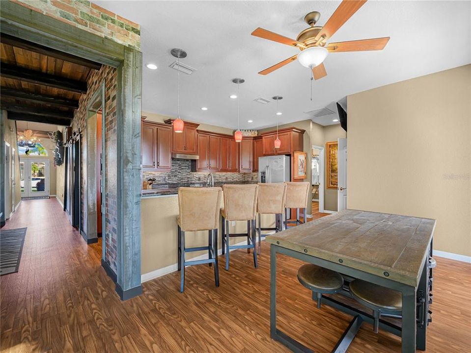 待售: $570,000 (3 贝兹, 3 浴室, 2808 平方英尺)