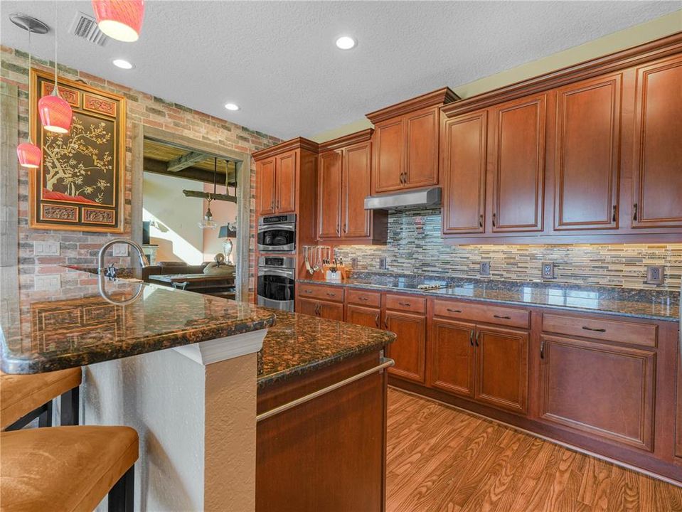 待售: $570,000 (3 贝兹, 3 浴室, 2808 平方英尺)