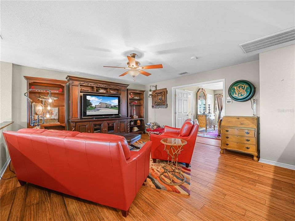 待售: $570,000 (3 贝兹, 3 浴室, 2808 平方英尺)