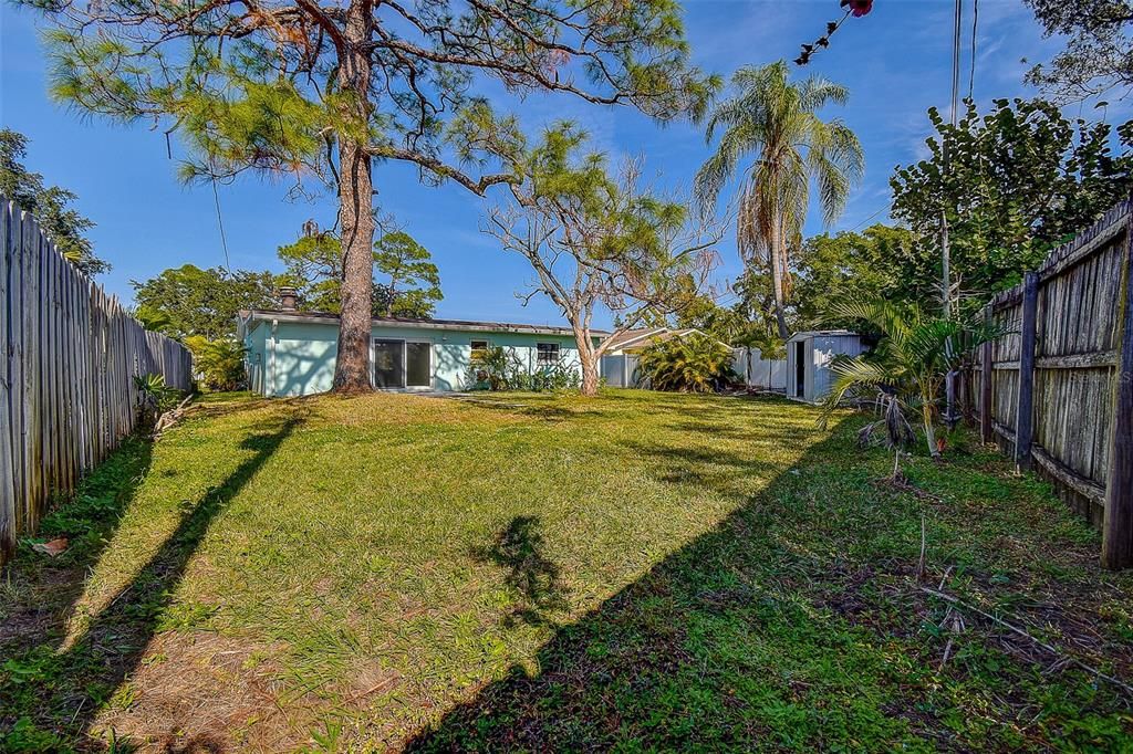 For Sale: $400,000 (3 beds, 2 baths, 1855 Square Feet)