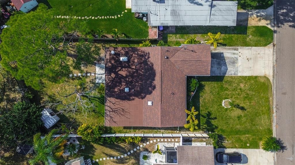 For Sale: $400,000 (3 beds, 2 baths, 1855 Square Feet)