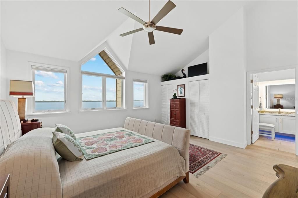 For Sale: $866,000 (2 beds, 2 baths, 2183 Square Feet)