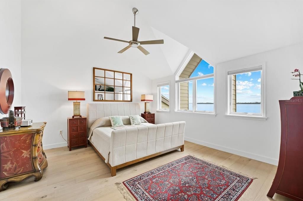 For Sale: $866,000 (2 beds, 2 baths, 2183 Square Feet)