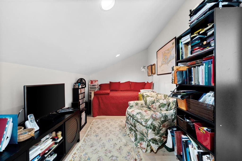 For Sale: $866,000 (2 beds, 2 baths, 2183 Square Feet)