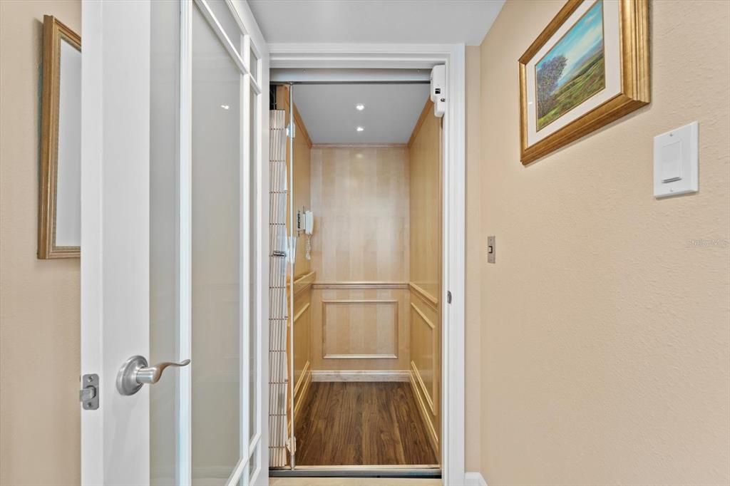 For Sale: $866,000 (2 beds, 2 baths, 2183 Square Feet)