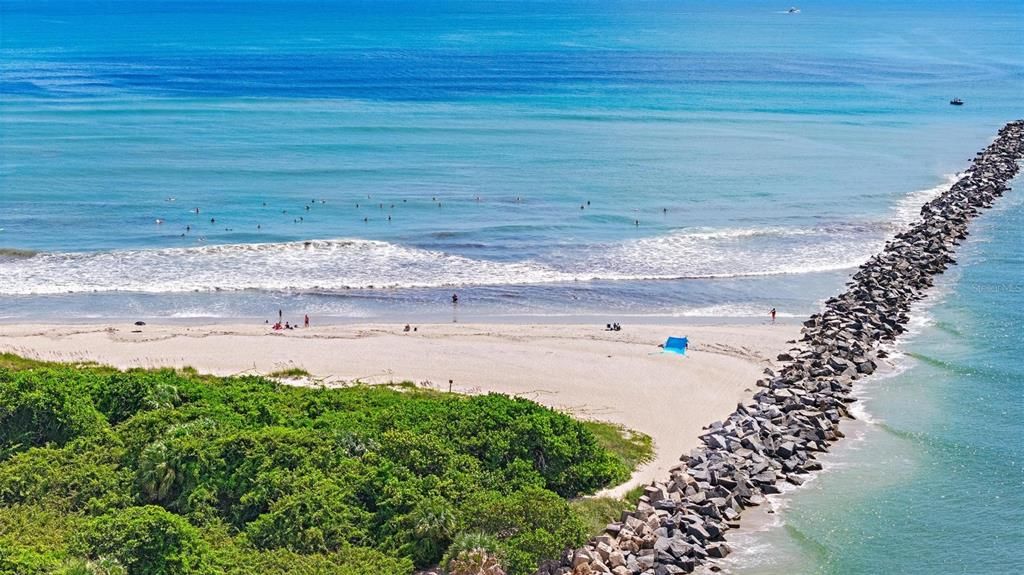 For Sale: $13,900,000 (6.74 acres)