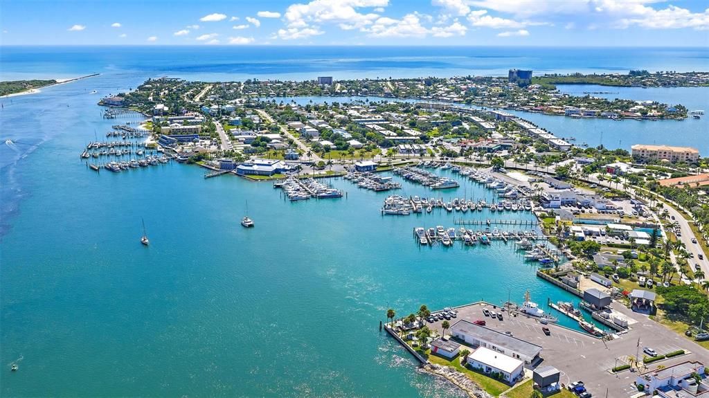 For Sale: $13,900,000 (6.74 acres)