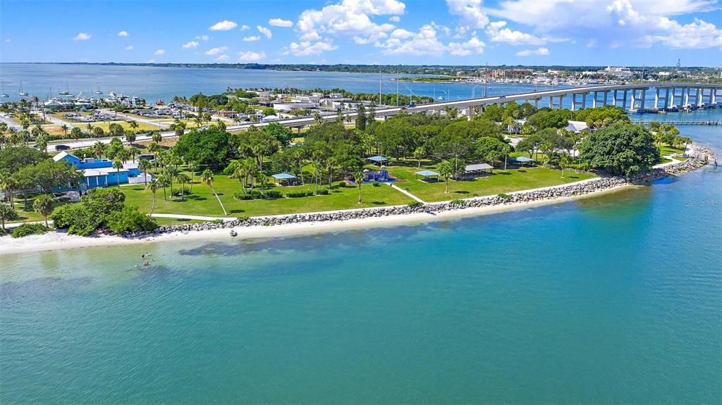 For Sale: $13,900,000 (6.74 acres)