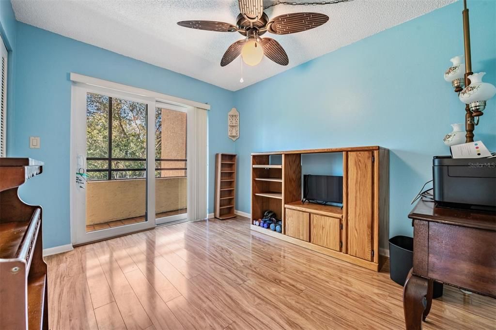 For Sale: $254,900 (3 beds, 2 baths, 1363 Square Feet)