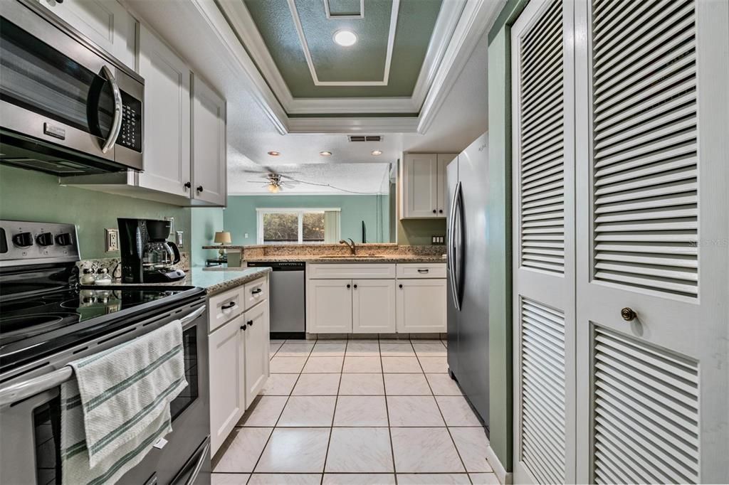 For Sale: $254,900 (3 beds, 2 baths, 1363 Square Feet)