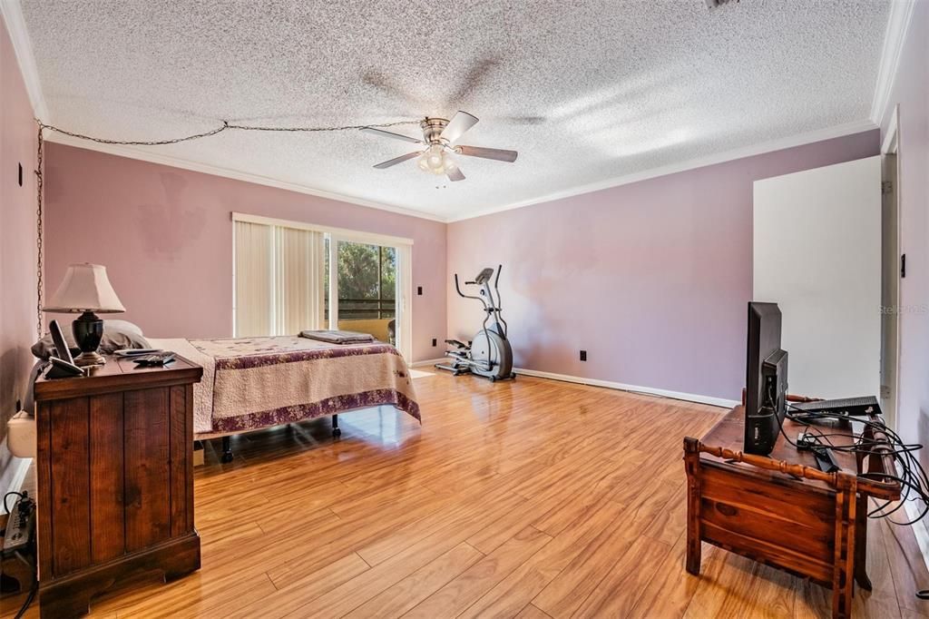 For Sale: $254,900 (3 beds, 2 baths, 1363 Square Feet)