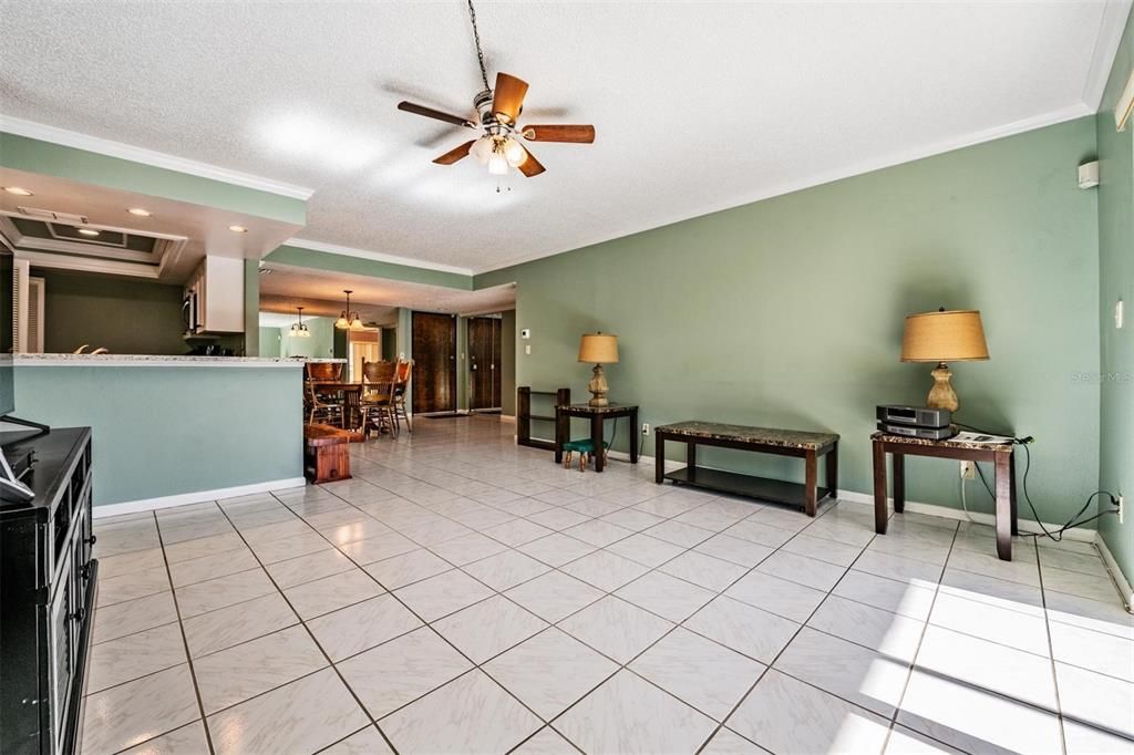 For Sale: $254,900 (3 beds, 2 baths, 1363 Square Feet)