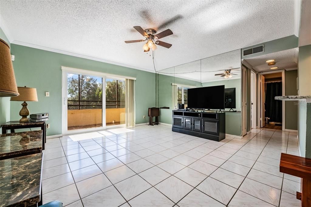 For Sale: $254,900 (3 beds, 2 baths, 1363 Square Feet)