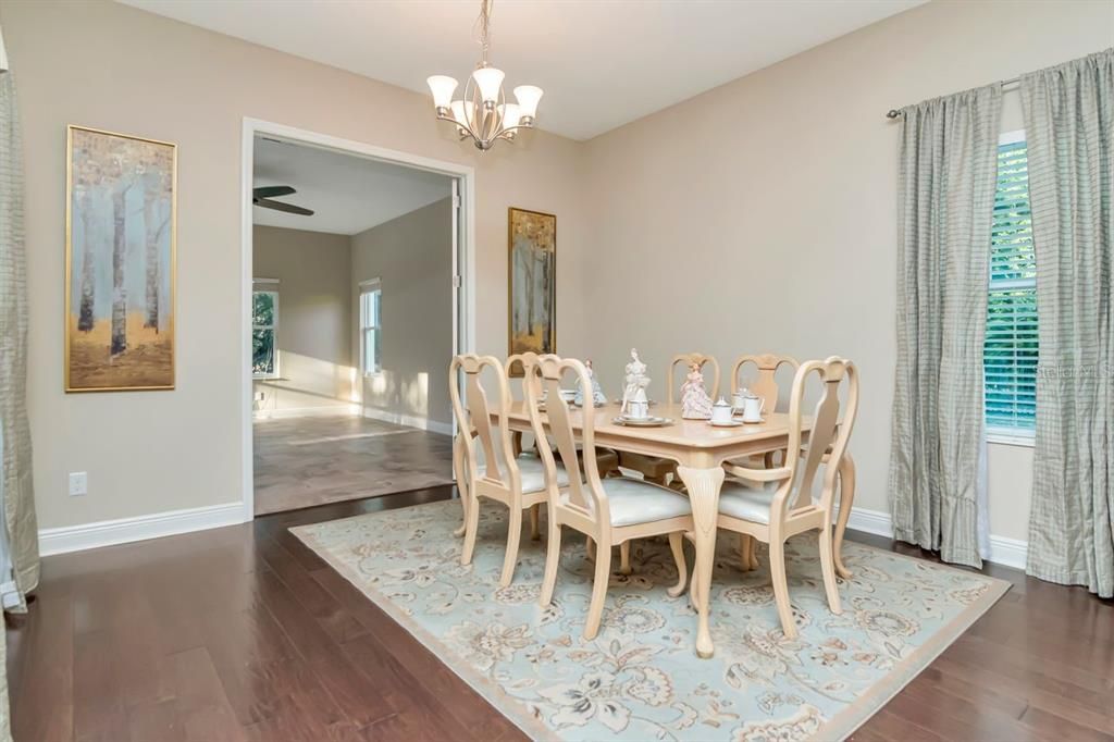 На продажу: $860,000 (5 спален, 4 ванн, 4108 Квадратных фут)