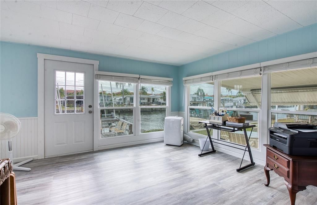 For Sale: $239,000 (2 beds, 2 baths, 1296 Square Feet)