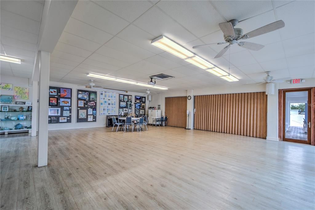 For Sale: $239,000 (2 beds, 2 baths, 1296 Square Feet)