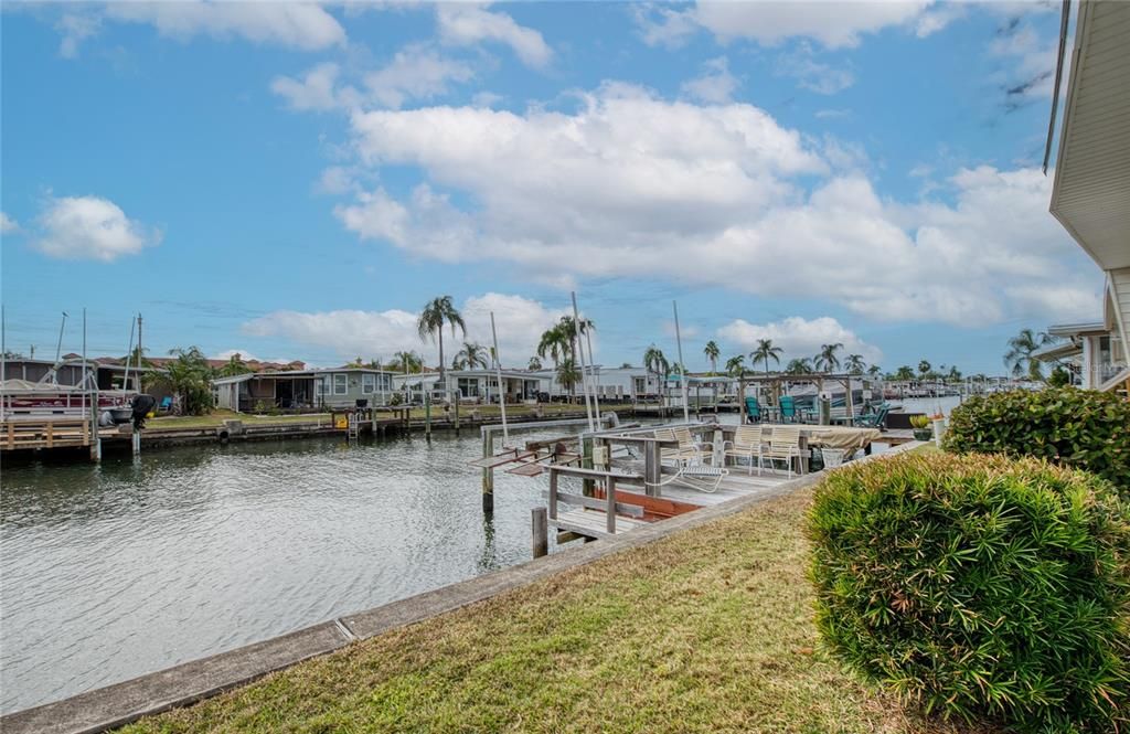 For Sale: $239,000 (2 beds, 2 baths, 1296 Square Feet)