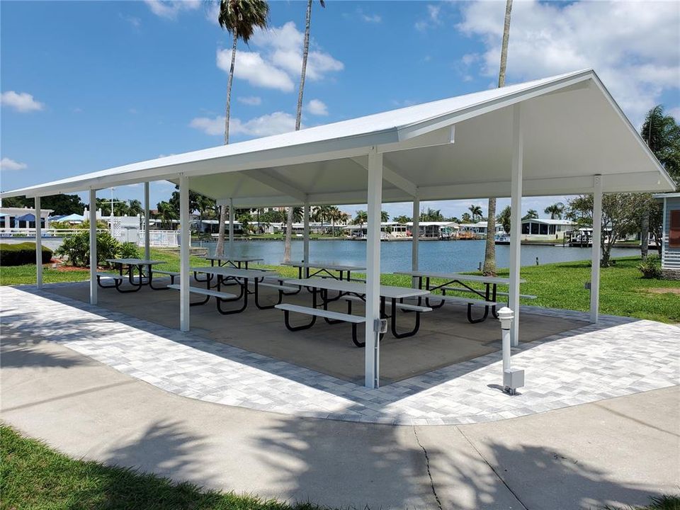 For Sale: $239,000 (2 beds, 2 baths, 1296 Square Feet)