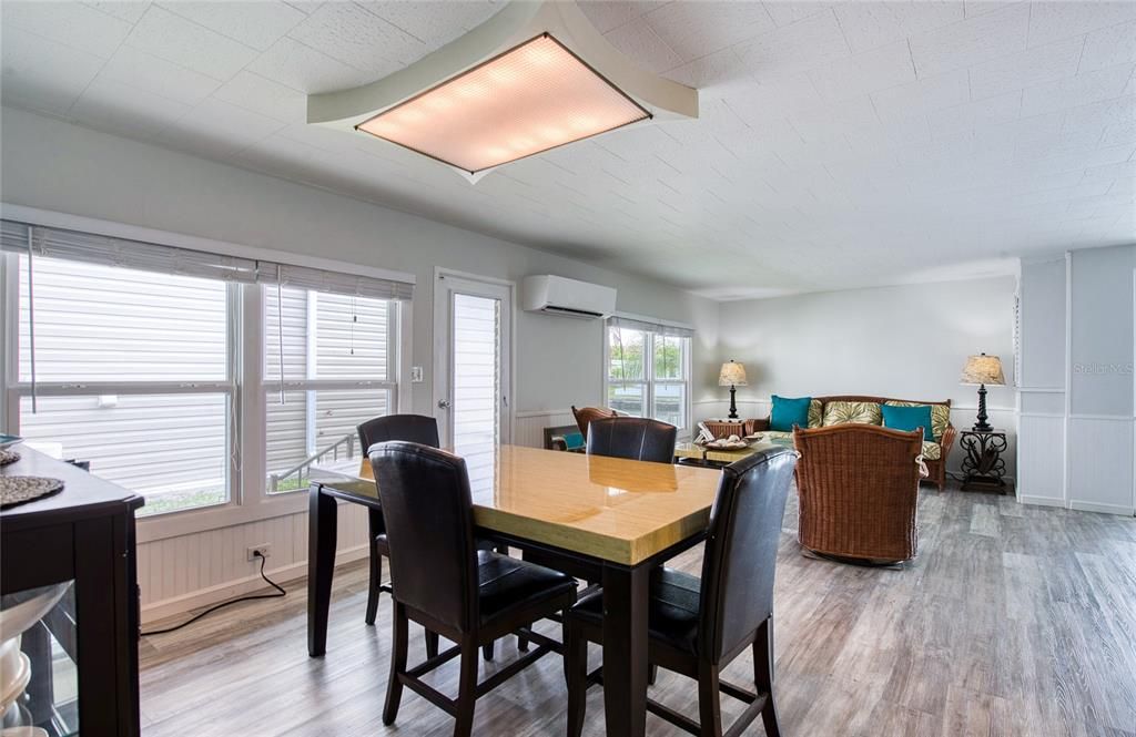 For Sale: $239,000 (2 beds, 2 baths, 1296 Square Feet)