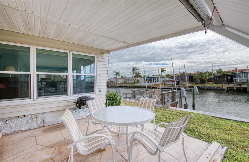 For Sale: $239,000 (2 beds, 2 baths, 1296 Square Feet)