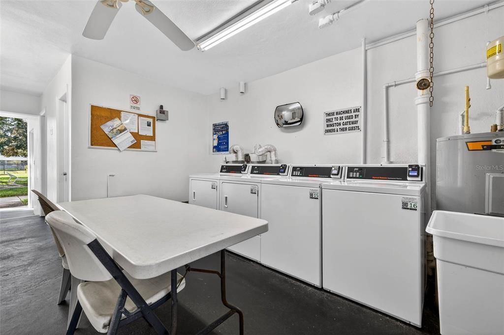 На продажу: $114,999 (1 спален, 1 ванн, 640 Квадратных фут)