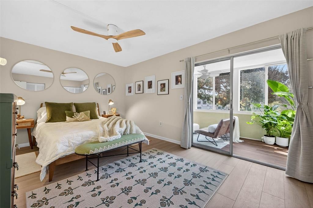 На продажу: $114,999 (1 спален, 1 ванн, 640 Квадратных фут)