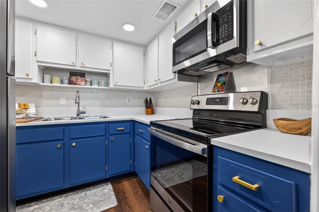 На продажу: $114,999 (1 спален, 1 ванн, 640 Квадратных фут)